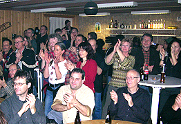 A sellout crowd at the Blues Crew, Oberschan