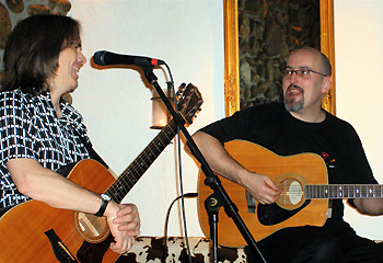 Dave and chuck on stage at the Hotel Eiger, Grindelwald