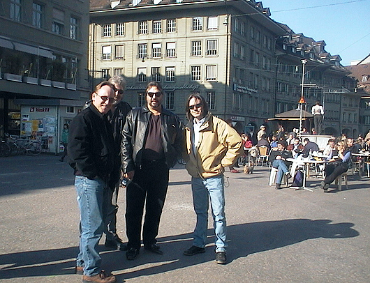Chuck, Tommy, Mark, Dean in Bern in 2001